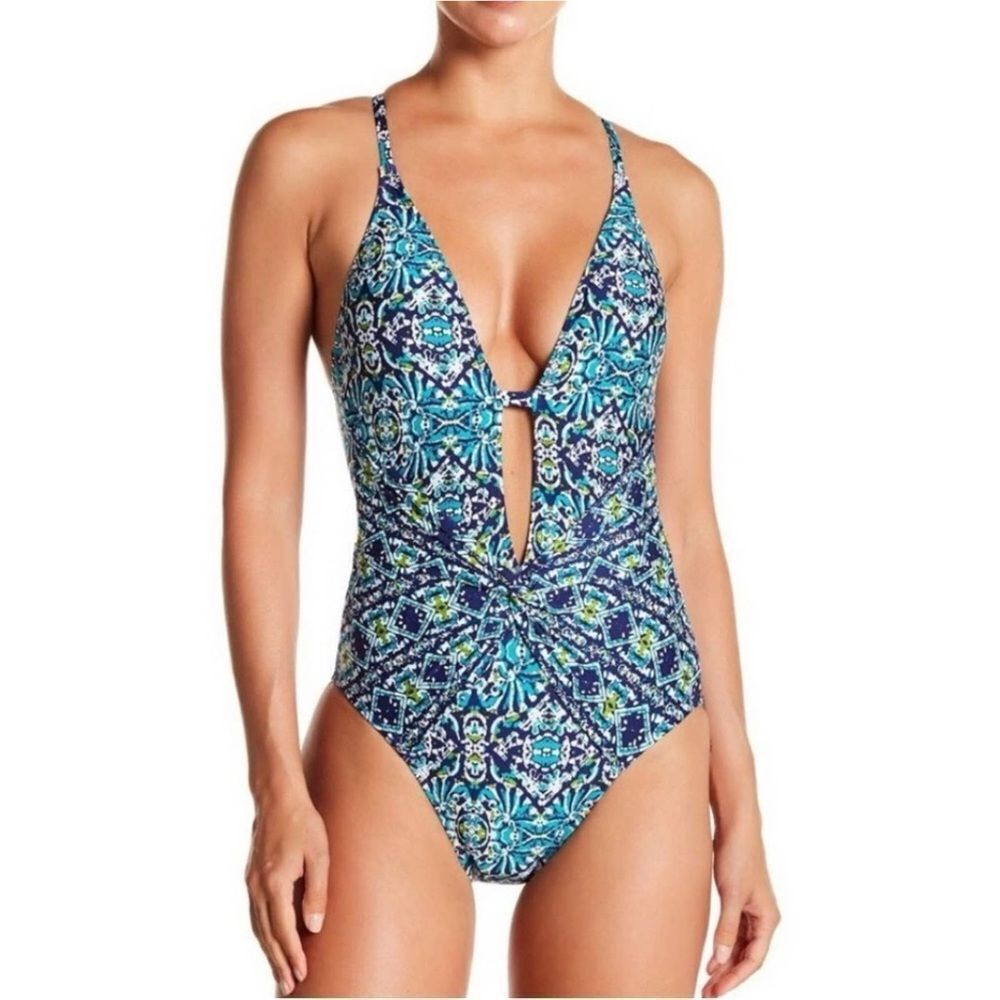 La Blanca Tuvalu Twist Front Lingerie One-Piece